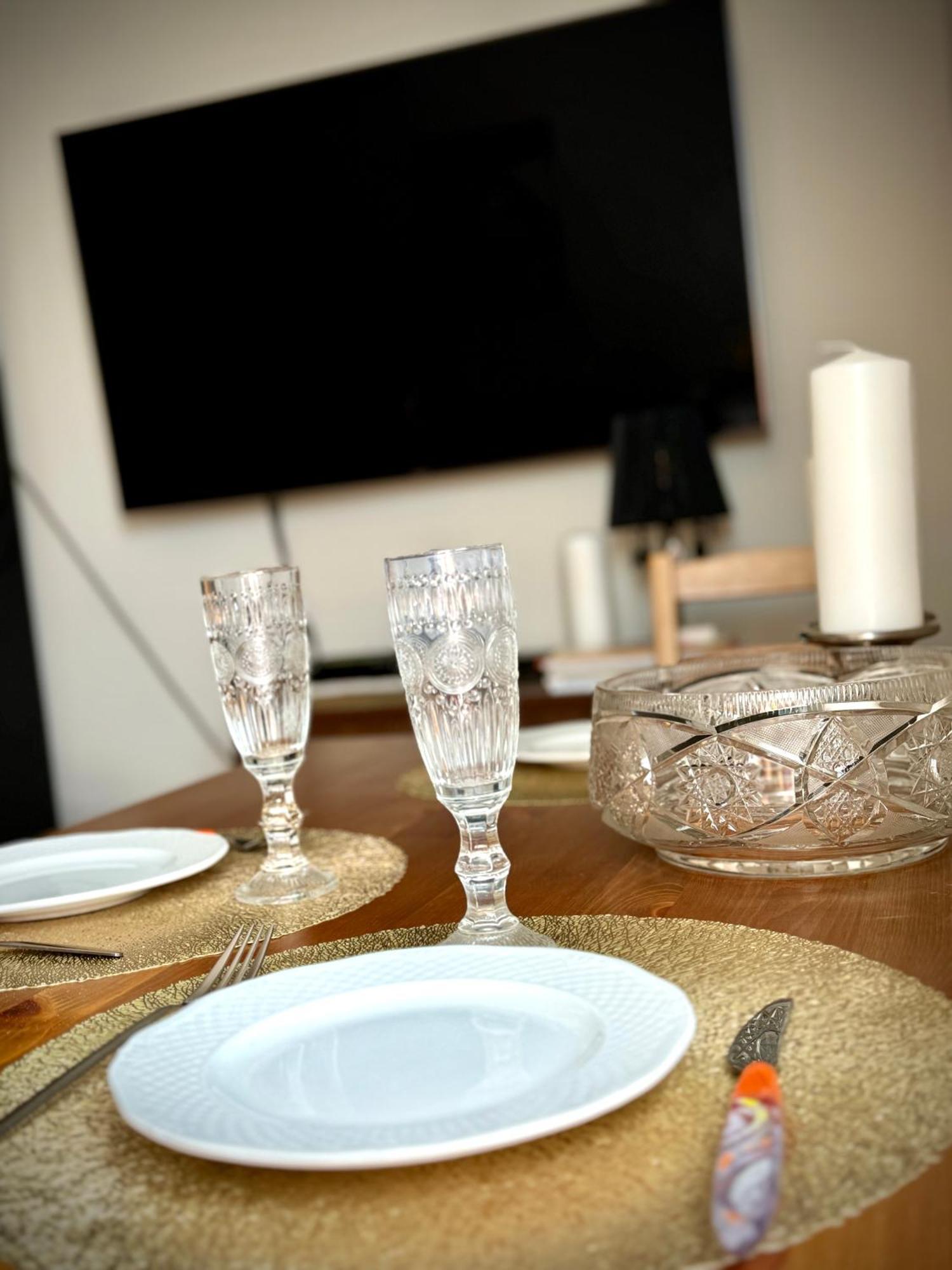 Apartament 43m2 Saski- Blisko Starowki I Dworca Centralnego- Elektoralna 19a
